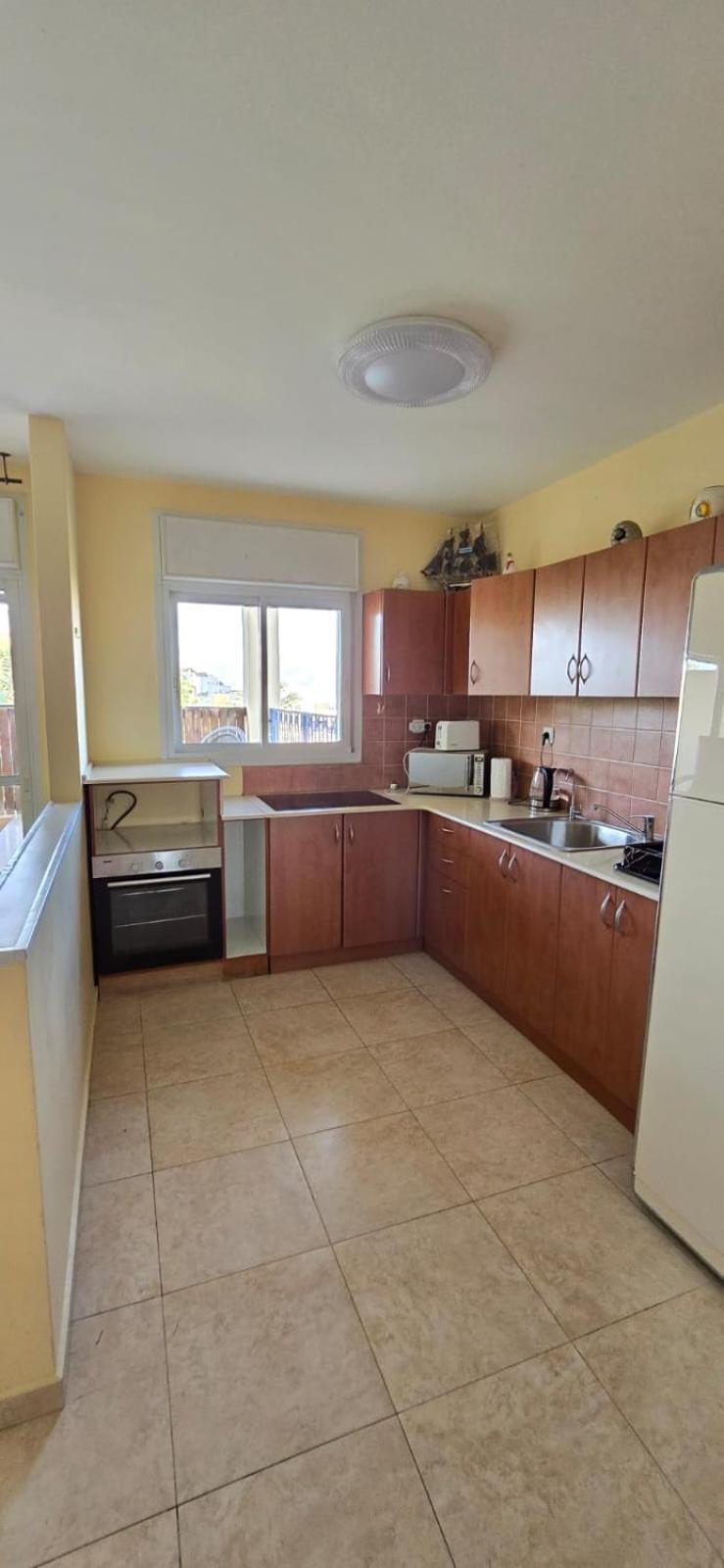 Exclusive Cozy 3bdr With Balcony And Full Sea View *